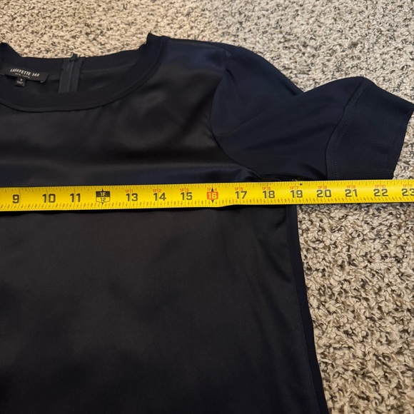 Lafayette 148 New York 100% Silk Blouse Black Back Zipper Closure Womens Small - Picture 6 of 9